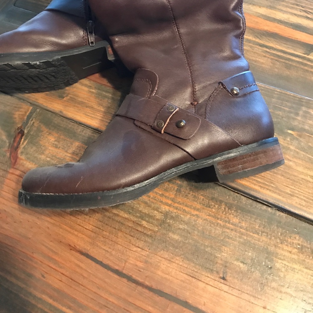 Boots! - Picture 3 of 3
